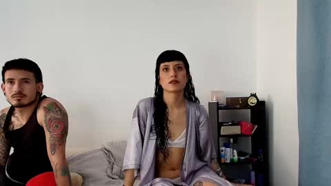 Snapshot of anika_lowen chatting on 28, 2, 2025 Anika And Lowen Your Thumbs Up Are Super Important For Us  online show from 28, 2, 2025