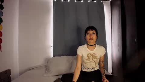 Snapshot of anika_lowen chatting on 9, 10, 2025 Anika And Lowen Your Thumbs Up Are Super Important For Us  online show from 9, 10, 2025