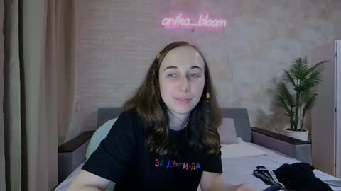 anikabloom online show from 8, 2, 2025