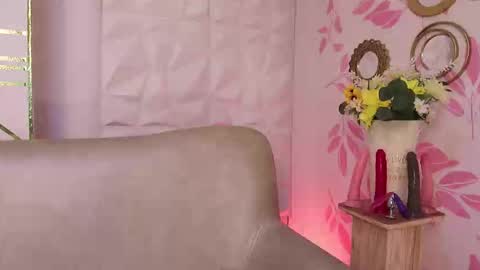 Lauren Anika online show from 30, 1, 2025