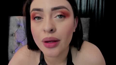 Lauren Anika online show from 8, 3, 2025