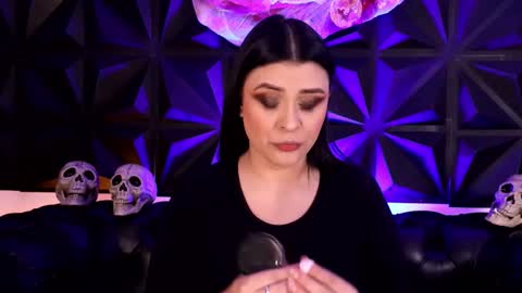 Lauren Anika online show from 20, 10, 2025