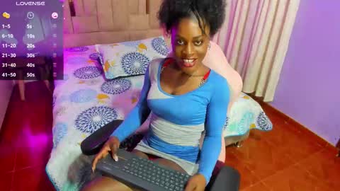 anisha_zambrano online show from 28, 11, 2025