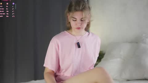 AnishaVivo online show from 14, 12, 2025