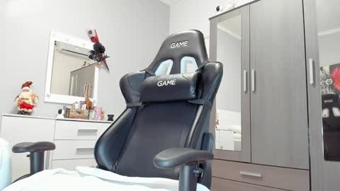 Snapshot of anisialuna_ chatting on 24, 12, 2024 Luna online show from 24, 12, 2024