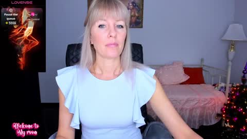 Snapshot of anita_tayson chatting on 27, 12, 2024 Anita online show from 27, 12, 2024