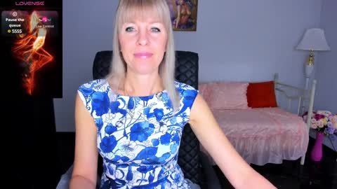 Snapshot of anita_tayson chatting on 10, 1, 2025 Anita online show from 10, 1, 2025