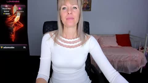 Snapshot of anita_tayson chatting on 8, 2, 2025 Anita online show from 8, 2, 2025