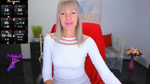 Snapshot of anita_tayson chatting on 9, 10, 2025 Anita online show from 9, 10, 2025