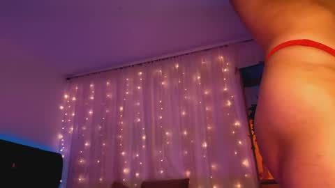 Snapshot of anitaglow chatting on 13, 10, 2025 anitaglow online show from 13, 10, 2025