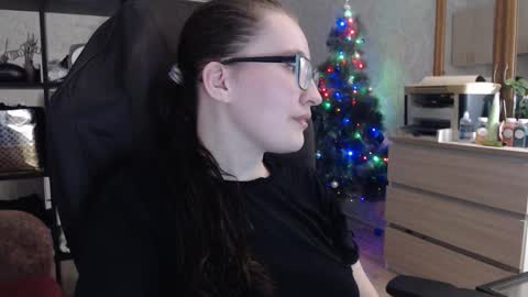 Snapshot of ankey_rayah chatting on 3, 2, 2025 Nameless online show from 3, 2, 2025