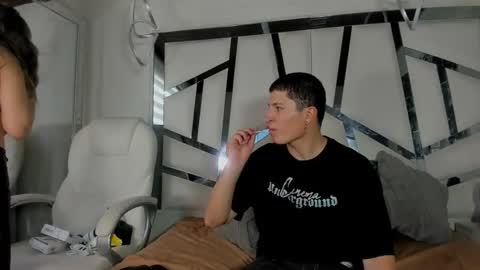 ANGEL AND TEFY online show from 5, 4, 2026