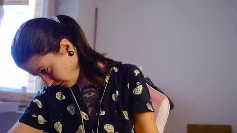 Snapshot of ann_mikele chatting on 10, 2, 2025 Ann online show from 10, 2, 2025