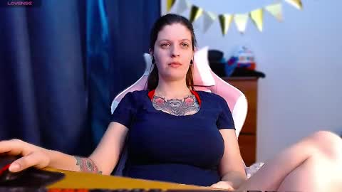 Snapshot of ann_mikele chatting on 1, 3, 2025 Ann online show from 1, 3, 2025