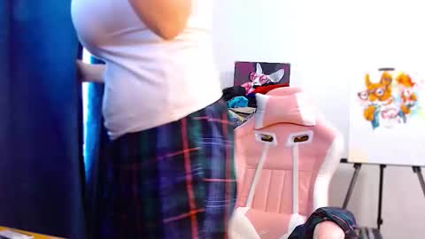 Snapshot of ann_mikele chatting on 12, 9, 2025 Ann online show from 12, 9, 2025