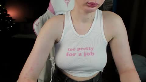 Snapshot of anna_belle3 chatting on 19, 12, 2025 AnnaThe next stream is tomorrow online show from 19, 12, 2025