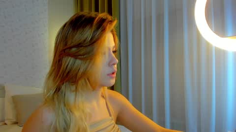 Snapshot of anna_robinson chatting on 9, 1, 2025 Anna online show from 9, 1, 2025