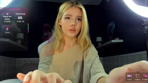 Snapshot of anna_robinson chatting on 14, 9, 2025 Anna online show from 14, 9, 2025