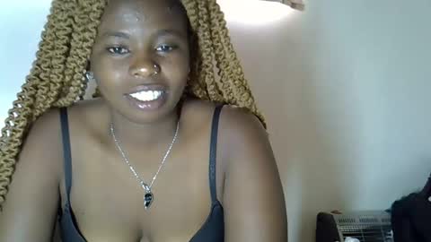 Snapshot of annabellapretty chatting on 6, 1, 2025 annabellapretty online show from 6, 1, 2025