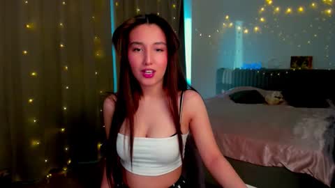 Snapshot of annaelfi chatting on 15, 12, 2025 Anna online show from 15, 12, 2025