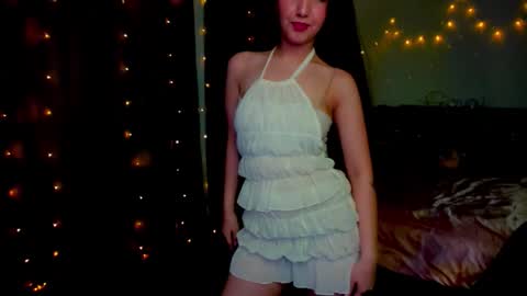 Snapshot of annaelfi chatting on 19, 12, 2025 Anna online show from 19, 12, 2025