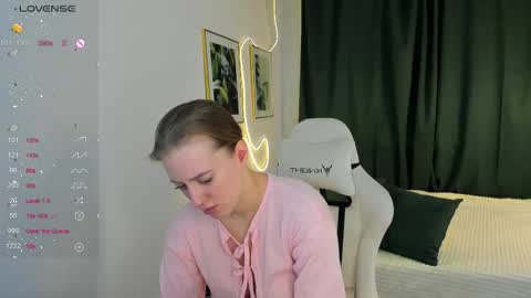 Snapshot of annagrees1 chatting on 9, 1, 2026 annagrees1 online show from 9, 1, 2026