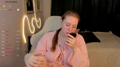 Snapshot of annagrees1 chatting on 20, 2, 2026 annagrees1 online show from 20, 2, 2026