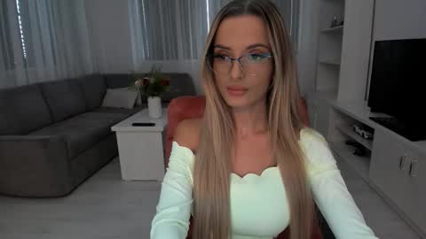 Snapshot of annaise_ chatting on 9, 11, 2025 annaise online show from 9, 11, 2025