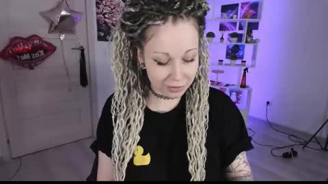 Snapshot of annanebula chatting on 28, 9, 2025 Anna online show from 28, 9, 2025