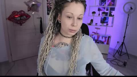 Snapshot of annanebula chatting on 9, 10, 2025 Anna online show from 9, 10, 2025