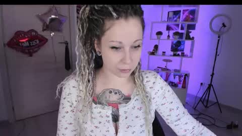 Snapshot of annanebula chatting on 22, 10, 2025 Anna online show from 22, 10, 2025