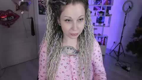 Snapshot of annanebula chatting on 9, 11, 2025 Anna online show from 9, 11, 2025