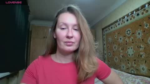 Snapshot of annaxlovers chatting on 11, 11, 2025 AnnaXLovers online show from 11, 11, 2025