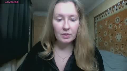 Snapshot of annaxlovers chatting on 15, 12, 2025 AnnaXLovers online show from 15, 12, 2025