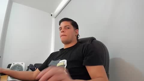 Snapshot of anndyhardy11 chatting on 17, 1, 2025 Anndy Hardy online show from 17, 1, 2025