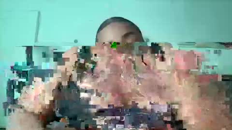 Snapshot of anne_lynn chatting on 14, 10, 2025 anne_lynn online show from 14, 10, 2025