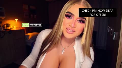 Snapshot of annecalifornia chatting on 14, 11, 2025 Anne Hart online show from 14, 11, 2025