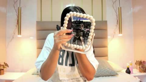 Snapshot of annedixie chatting on 7, 10, 2025 Anne online show from 7, 10, 2025