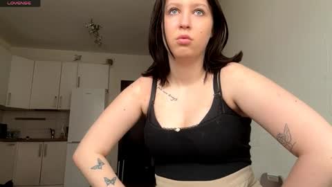 kira online show from 15, 4, 2026