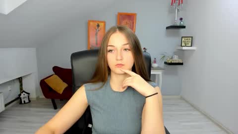 annewilsonn online show from 24, 11, 2025