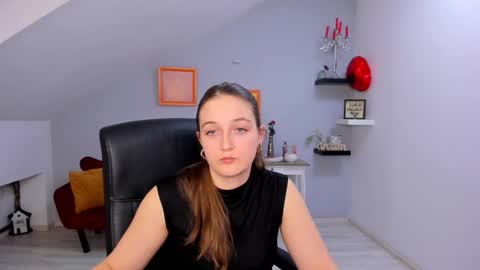 annewilsonn online show from 2, 3, 2026