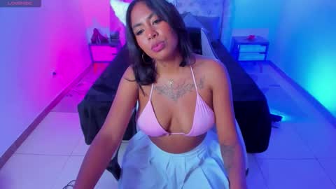 Snapshot of anni_cooperr chatting on 19, 12, 2025 anni online show from 19, 12, 2025