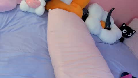 Snapshot of anni_rosss chatting on 4, 12, 2024 anni online show from 4, 12, 2024