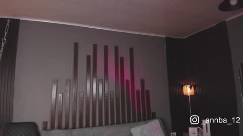 annie_barozzi online show from 11, 9, 2025