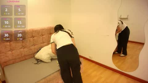 Annie Bonnie   online show from 26, 2, 2026