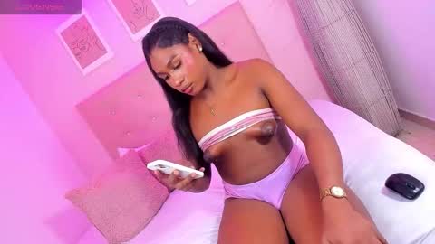 Snapshot of annie_dolce_ chatting on 23, 11, 2025 annie_dolce_ online show from 23, 11, 2025