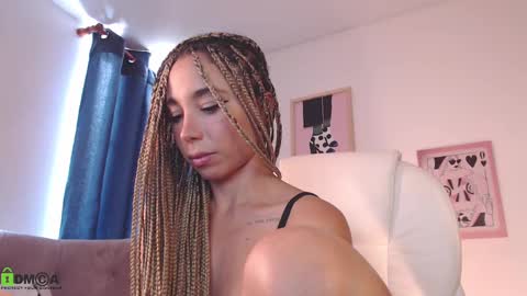 Snapshot of annie_es chatting on 11, 3, 2025 Annie online show from 11, 3, 2025