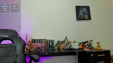 Snapshot of annie_loff chatting on 9, 1, 2025 annie_loff online show from 9, 1, 2025