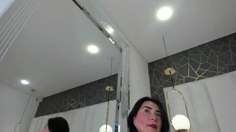 im annie   online show from 4, 2, 2026