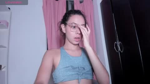annie_rosse1017 online show from 22, 5, 2026